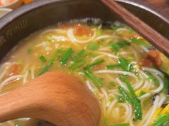 -良米山·云南野生菌过桥米线(上海首店)