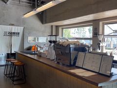-三勾JJJ Burger&Coffee(梅溪湖店)