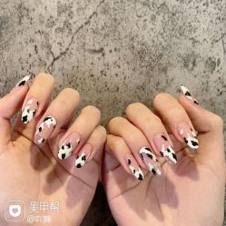 -Pink You美甲洗眉纹绣定制中心
