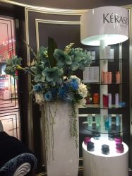 点击看大图 -八佰伴8008星级形象店