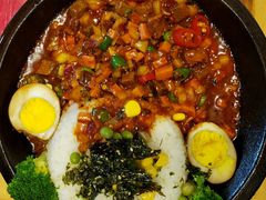 香辣牛肉铁板饭-花少爷·鲜虾干贝粥(延安万达店)