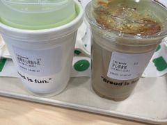 招牌开心果鲜牛乳-PAOPAO Bakery&Café(港汇店)