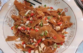 Minced Pork with Pomelo Peel