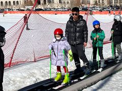 -荣盛康旅野三坡滑雪场