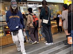 -鲍师傅糕点(江苏路店)