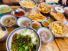 -云阿蛮云南生烫牛肉米线(奉贤路店)