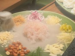 -得意咚瓜·顺德鱼生·冬瓜火锅(深圳首店)