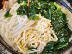-灵芝妹子海鲜米线(香炉礁山姆店)