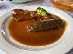 辽参拼鹅掌-香山家宴