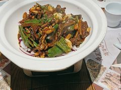 -黄泥岗·地道湖北菜(奥特莱斯店)