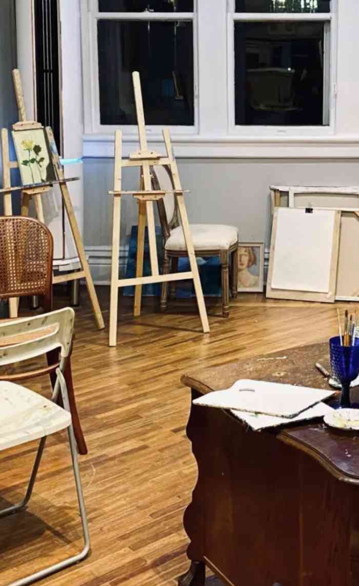 blackstone黑石画室-"体验了一把油画棒会有一些素材可以选基.