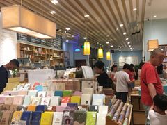 -猫的天空之城概念书店(印象城购物中心店)