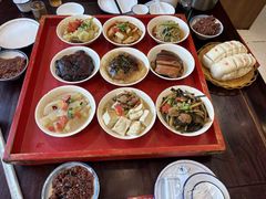 -蓝田九大碗民俗食府(蓝田店)
