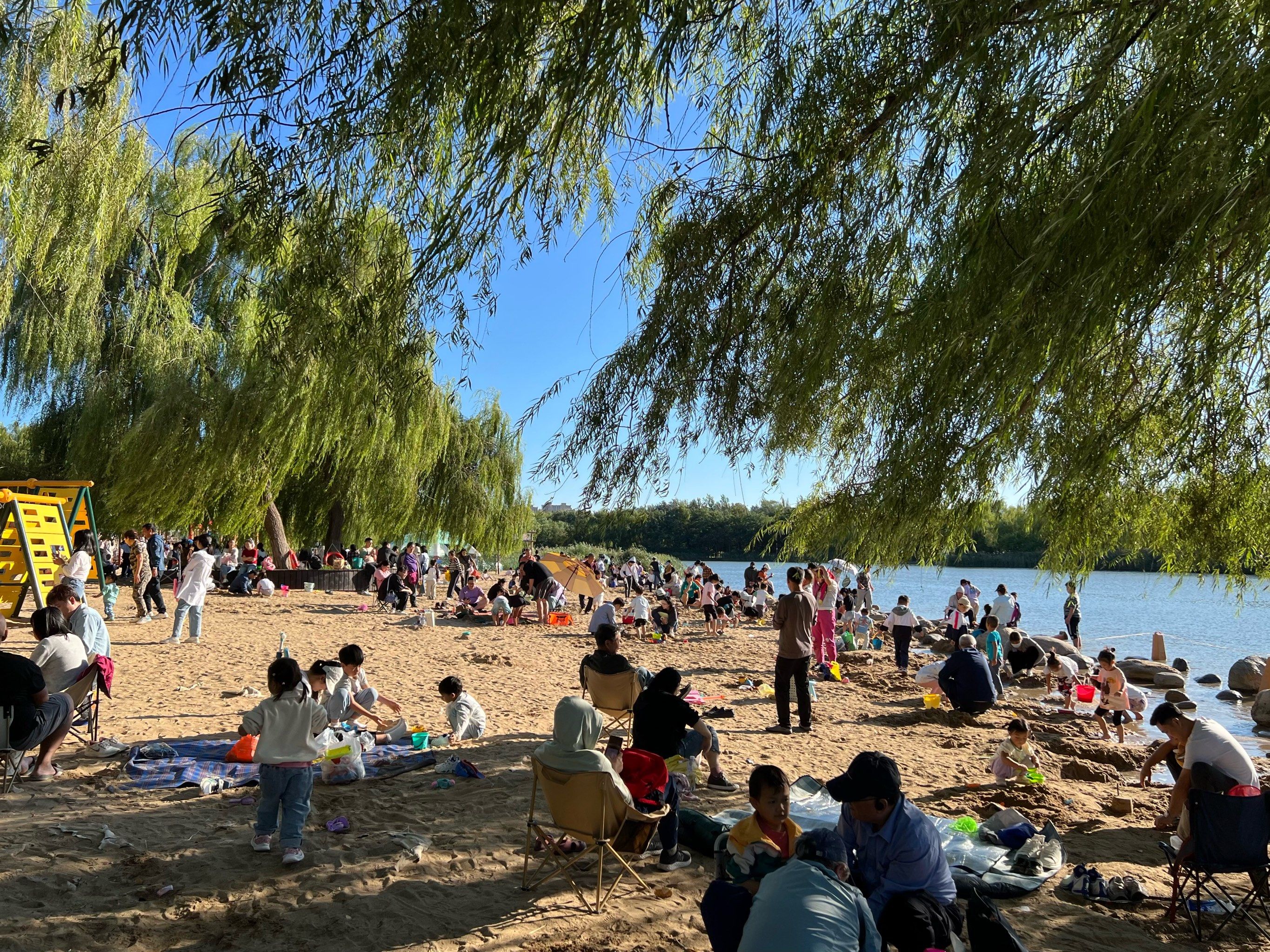 念坛公园的沙滩区, 孩子们的玩趣圣地