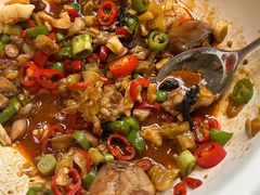 -鱼鲜饭香·招牌汽锅剁椒鱼头王