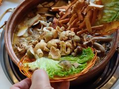-菌海森林·非遗野生菌火锅(西山区滇池路摩根道店)