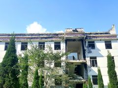 -四川汶川特大地震漩口中学遗址