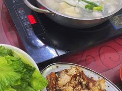 -香猪美食(中心店)