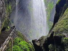 -龙水峡地缝景区