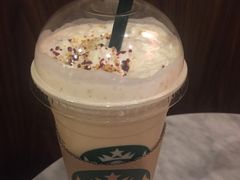 大杯意式圣诞拿铁-星巴克臻选(上海中环广场2F店)