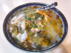 酸菜鱼米线-南京点赞小馆