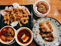 -炉小二铜锅牛蛙•川湘菜(三里屯店)