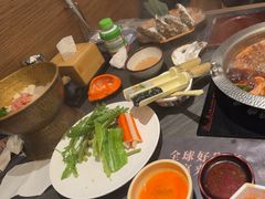 -牛YO寿喜烧·铁板烧和牛火锅自助(市府恒隆店)