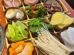 -赵美丽·重庆社区火锅·直营店(火车东站·中豪国际店)