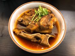 香辣牛骨-贡梅老面馆·蟹粉面·无锡特色小吃(南长街主推店)
