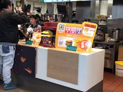 -麦当劳(展览路店)