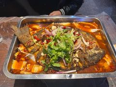 -老街烧烤大排档·地道湖北菜·龙虾馆(汉口火车站店)