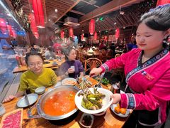 -野山舂·贵州现舂酸汤牛肉(鸿通城店)