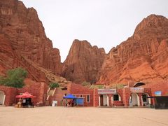 -天山神秘大峡谷