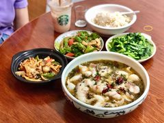 -胡子饮食店