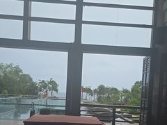-亚龙湾喜来登·美景台大堂吧