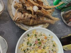 -学士怪怪龙虾·川菜·烧烤(学士街店)