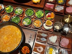 -银米·云南传统过桥米线(双廊黑金冠店)