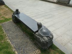 -巴陵广场