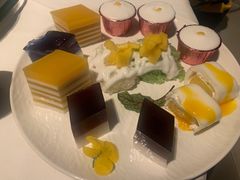 甜品拼盘-蕉叶·泰国歌舞风情(世贸店)