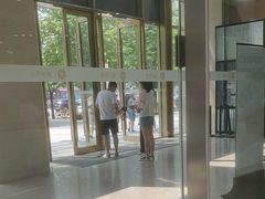 -BIGOFFS 超级折扣(仁恒伊势丹店)