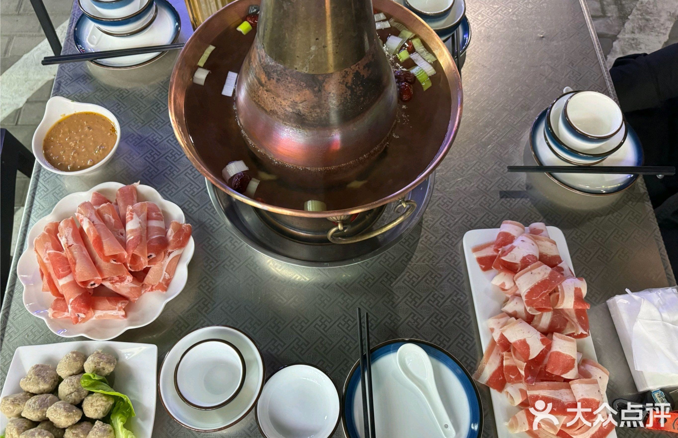 尚食坊铜锅涮肉·山东烧烤(免税城店)