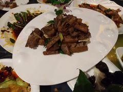老藕牛仔骨-舌尖上的食缘花园主题餐厅