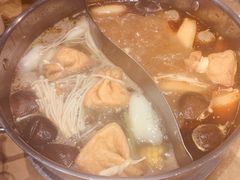 -左庭右院鲜牛肉火锅(金山万达店)