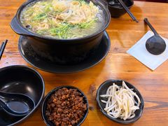 -丽虹云南过桥米线(兴工街店)