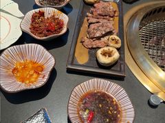 -铭牛烧肉·和牛海鲜自助(高新月牙湖店)