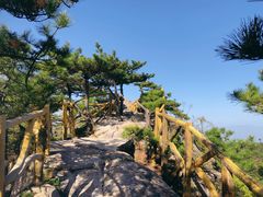 -罗田薄刀峰风景区