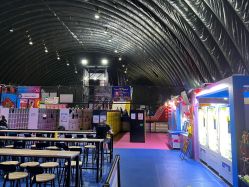 -失重星球乐园·蹦床馆(欢乐谷店)