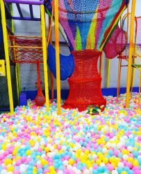 -蹦贝运动中心·蹦床·攀岩·闯关(龙岗店)