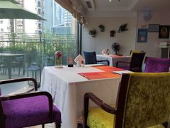 -深圳富苑皇冠假日套房酒店