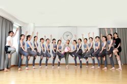 -亚太瑜伽普拉提学院